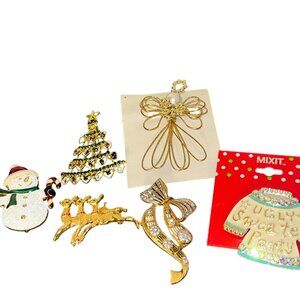 Vintage Christmas Themed Brooch Pin Set Mixit & More
